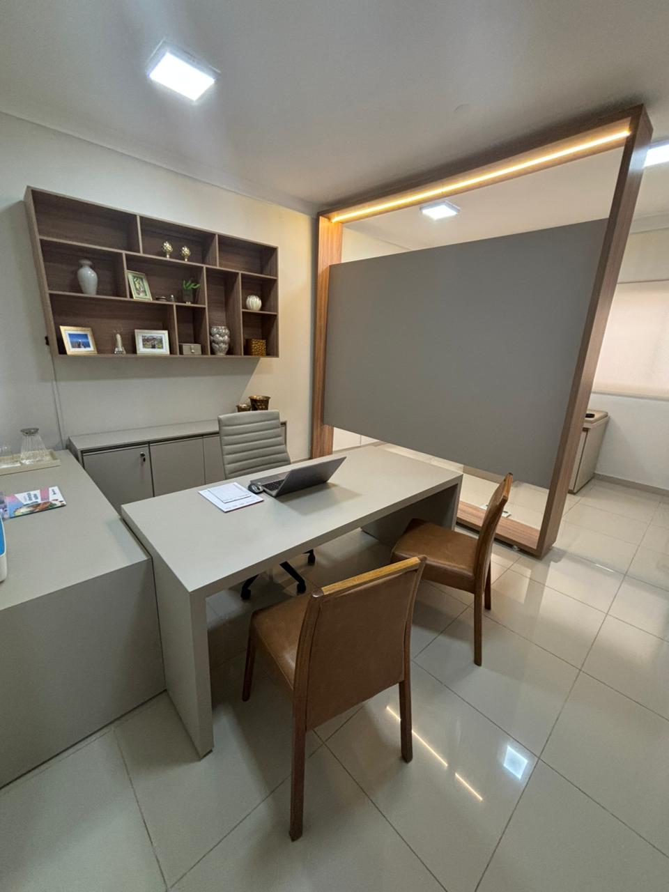 Dra. Giovanna Maciel no consultório